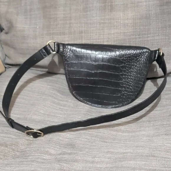 H&M Black Faux Leather Crocodile Fanny Pack Adjustable Strap - Picture 3 of 7
